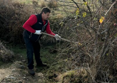 Hacenderas en Torrecaballeros para el mantenimiento y recuperación de caceras